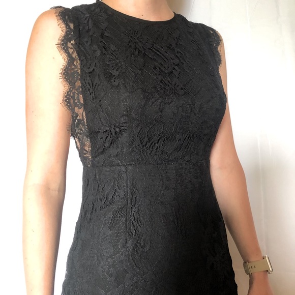 KIMCHI BLUE 🖤SCALLOP LACE BACKLESS DRESS - Picture 3 of 6